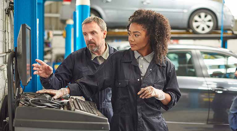 Online Auto Mechanic School | Penn Foster